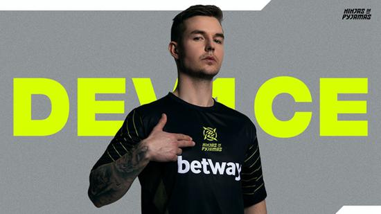 花叮娱乐独家运营三维玄幻网游群龙默示录开启全新二次开发时代